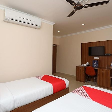 Hotel Oyo 13528 Kumud Plaza Bhubaneswar Esterno foto