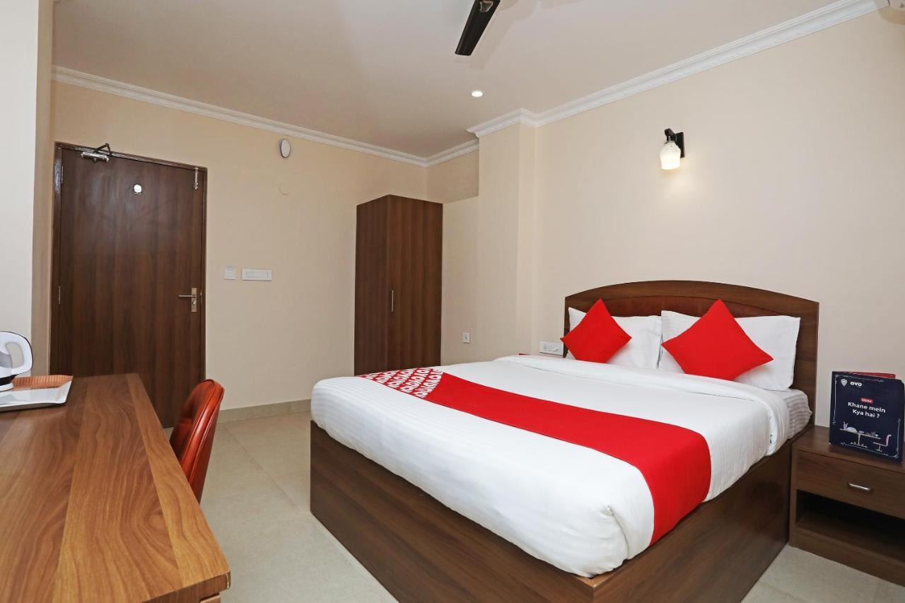 Hotel Oyo 13528 Kumud Plaza Bhubaneswar Esterno foto
