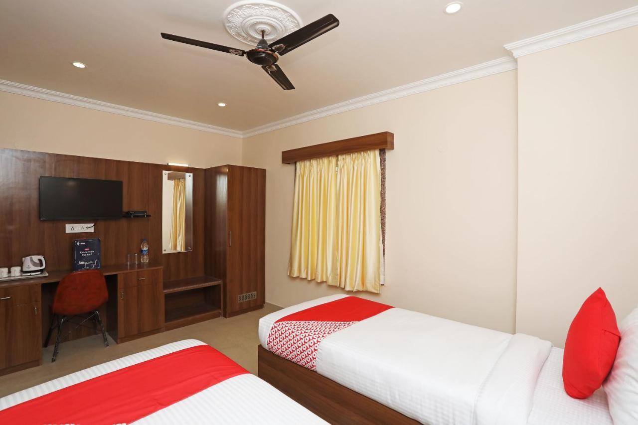 Hotel Oyo 13528 Kumud Plaza Bhubaneswar Esterno foto