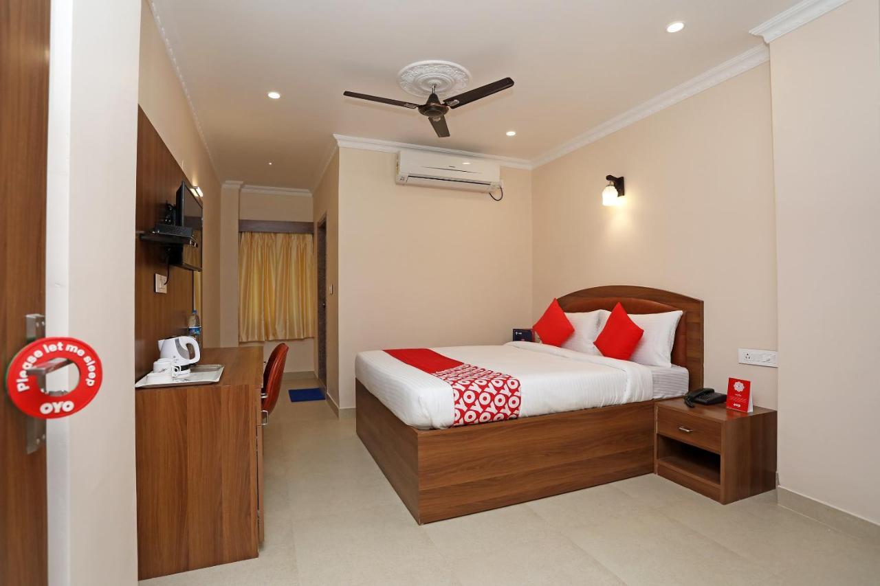 Hotel Oyo 13528 Kumud Plaza Bhubaneswar Esterno foto