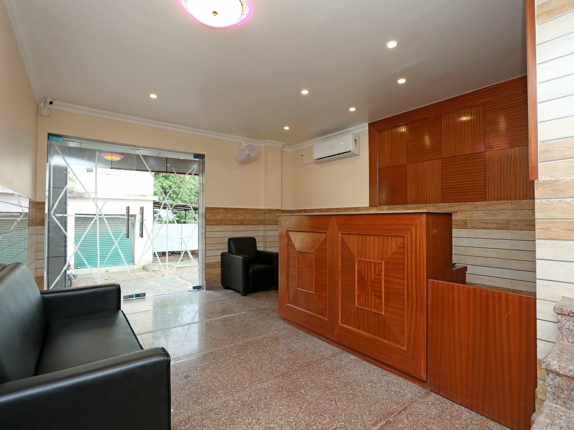 Hotel Oyo 13528 Kumud Plaza Bhubaneswar Esterno foto